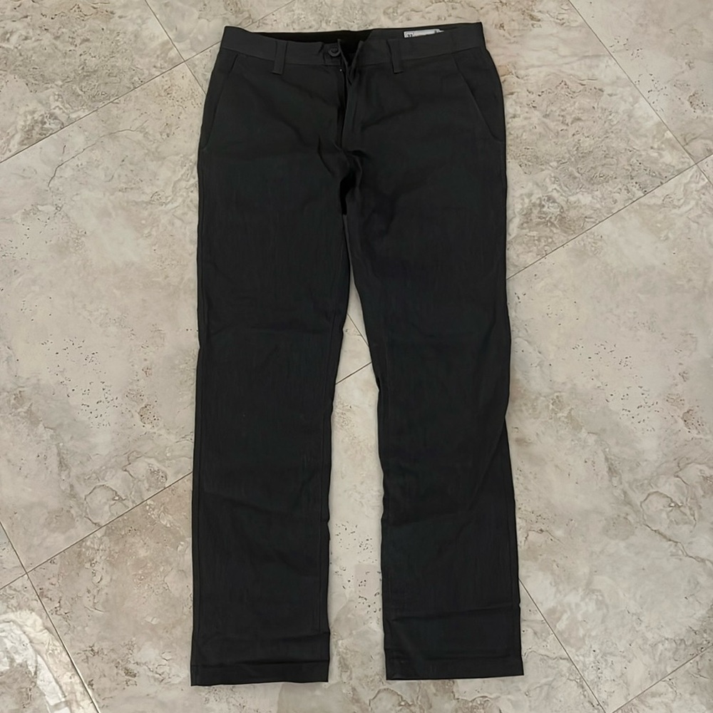 Men’s Volcom pants new without tags